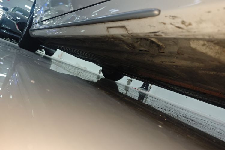 奔驰C级 2019款 C 180 L 时尚型运动版局部细节9001