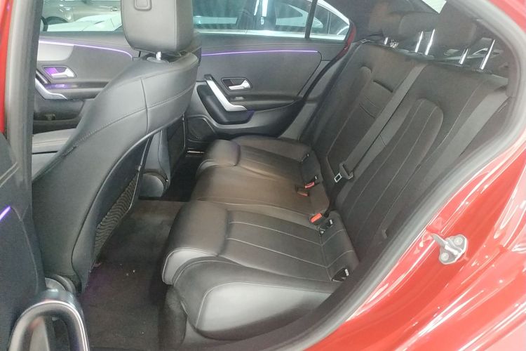 奔驰A级 2020款 改款二 A 180 L 运动轿车中控内饰7004