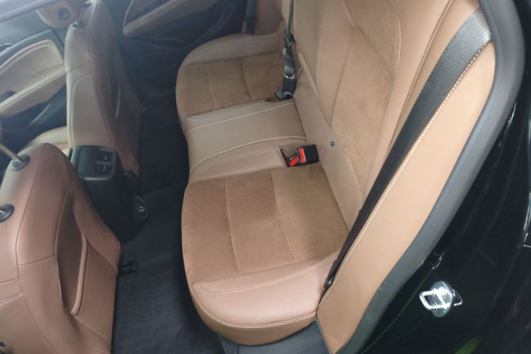 别克 君威 2024款 28T 纵享版中控内饰21