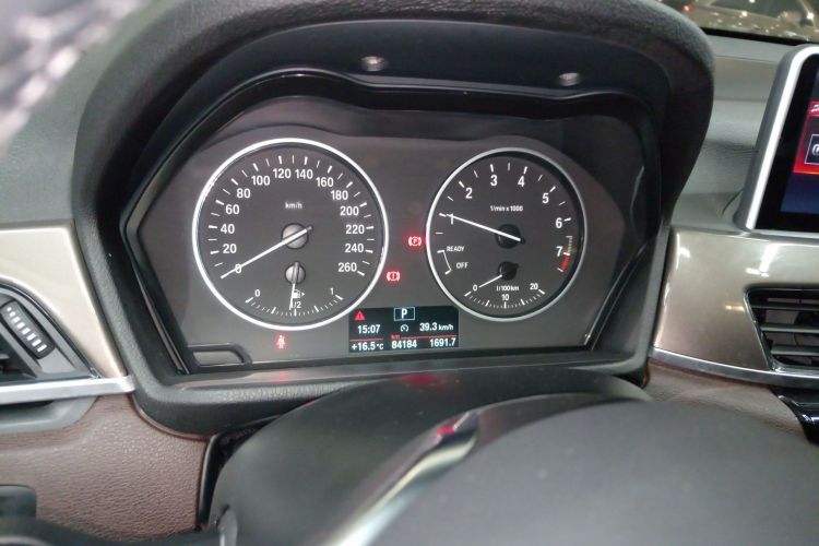 宝马X1 2018款 sDrive18Li 尊享型局部细节14