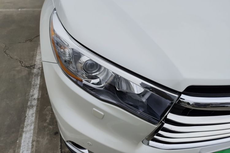 丰田 汉兰达 2015款 2.0T 四驱至尊版 7座车身外观8