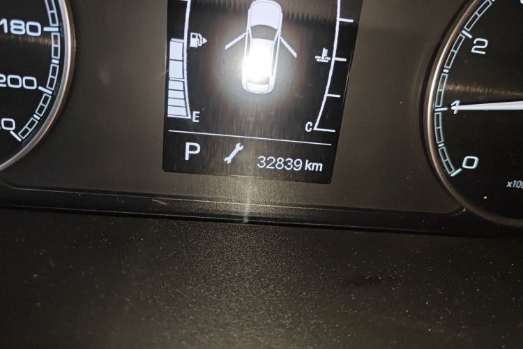 奇瑞 艾瑞泽5 2019款 1.5L CVT青春版 国V中控内饰15