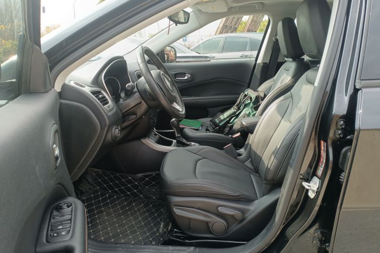 Jeep 指南者 2017款 200T 自动家享版中控内饰20