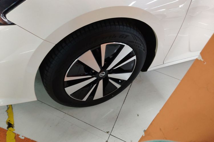 日产 天籁 2021款 2.0L XL 舒适版车身外观6007