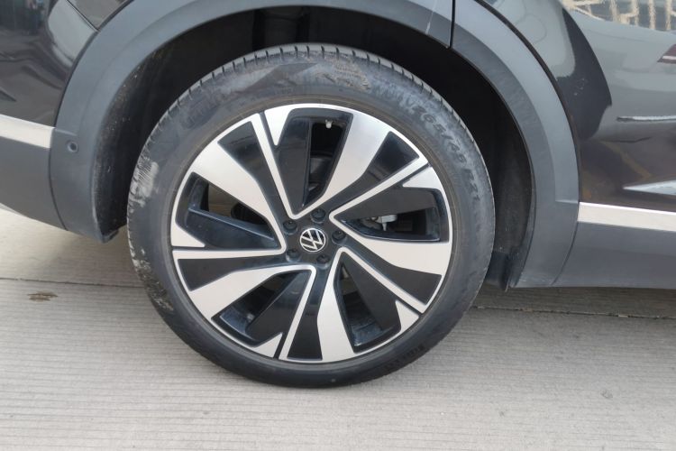 大众 揽境 2023款 改款 380TSI 四驱豪华佳境版Pro 7座车身外观6008