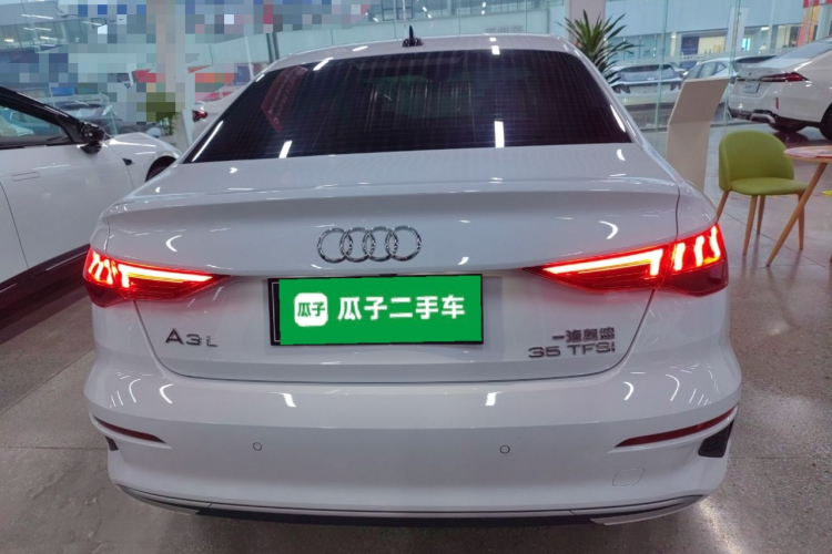 奥迪A3 2023款 改款 A3L Limousine 35 TFSI 豪华致雅型车身外观6