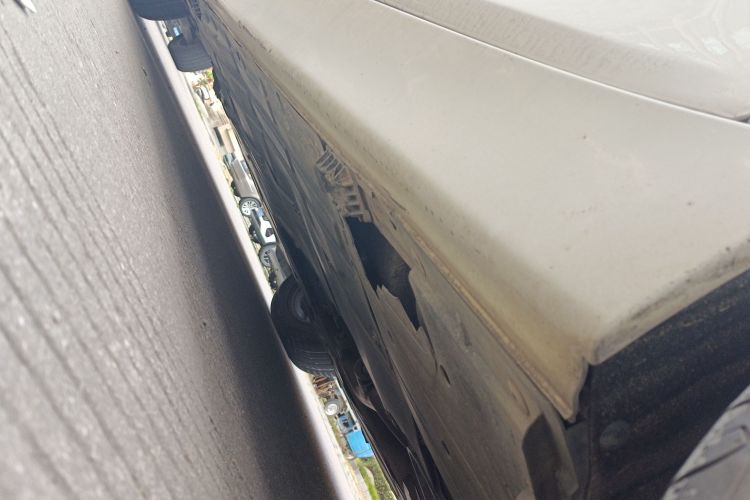 宝马3系 2013款 320i 时尚型局部细节9003