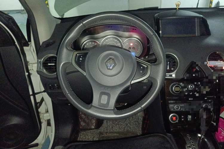 雷诺 科雷傲(进口) 2014款 2.5L 四驱舒适版局部细节13