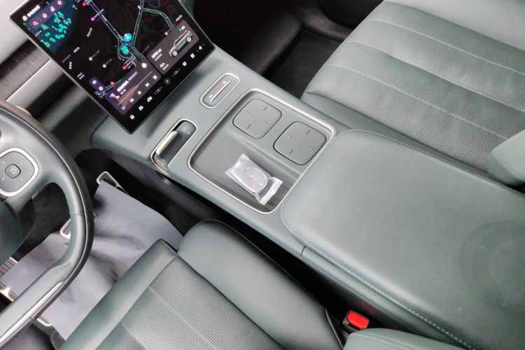 蔚来ES8 2024款 100kWh 签名版中控内饰18