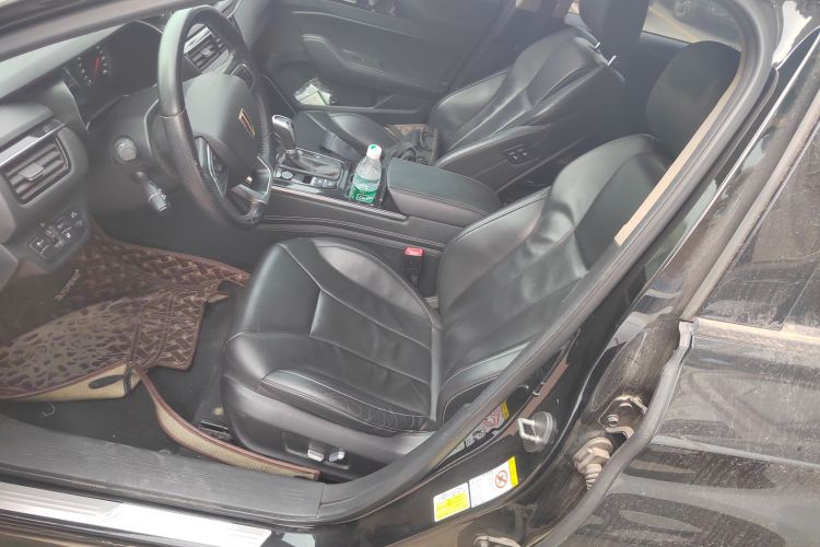 红旗H5 2019款 30TD 智联韵动版中控内饰19