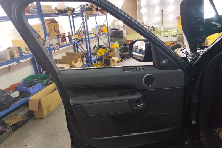 路虎 发现 2019款 3.0 SC V6 SE中控内饰47