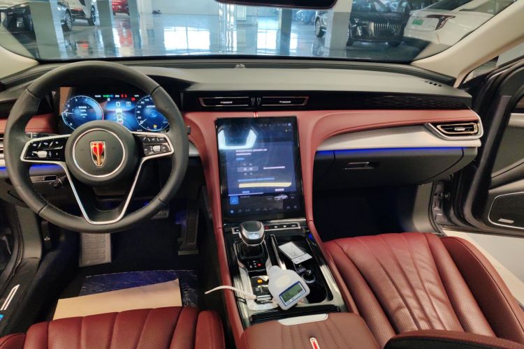 红旗H5 2024款 2.0T 自动智联旗畅版中控内饰18