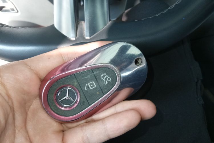 奔驰C级 2023款 C 260 L 运动版中控内饰11