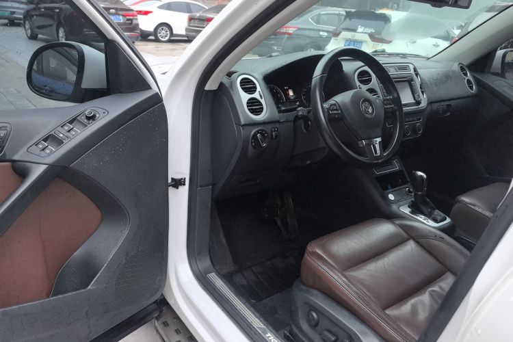 大众 途观 2015款 1.8TSI 自动两驱豪华型中控内饰20