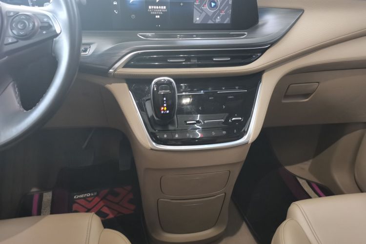 别克GL8 2020款 ES陆尊 653T 尊享型中控内饰18