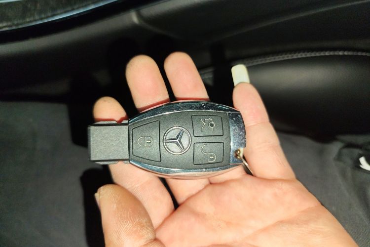 奔驰C级 2016款 C 200 L 运动型中控内饰7001