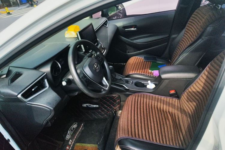 丰田 卡罗拉 2019款 1.2T S-CVT GL-i精英版中控内饰19