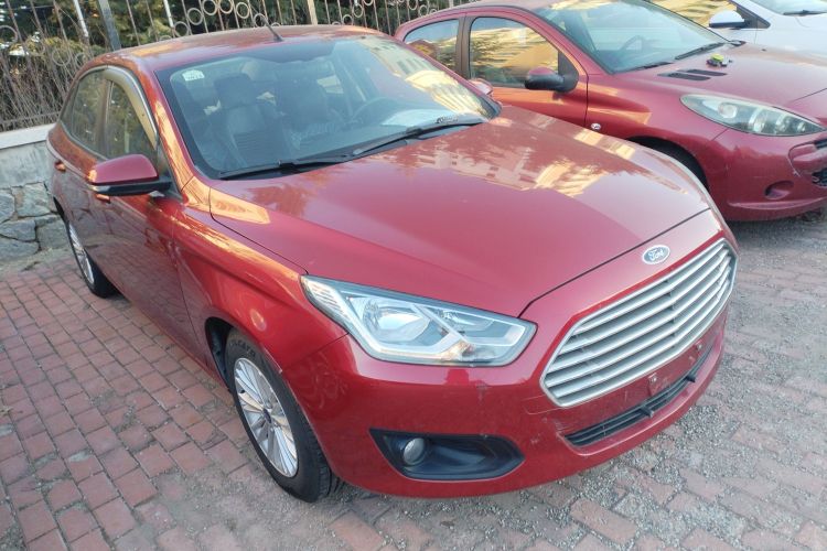 福特 福睿斯 2015款 1.5L 手动舒适型车身外观3