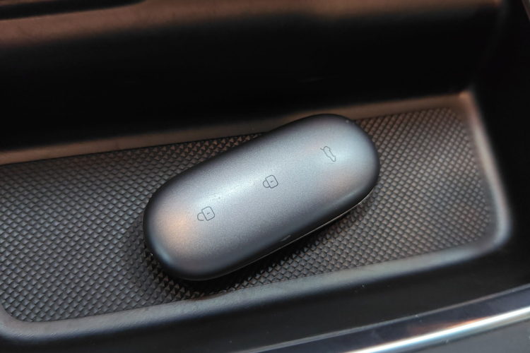 理想汽车 理想L8 2023款 Air中控内饰11