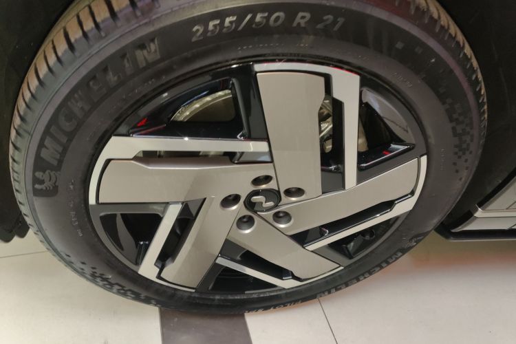 乐道L90 2025款 Ultra 六座版车身外观6007