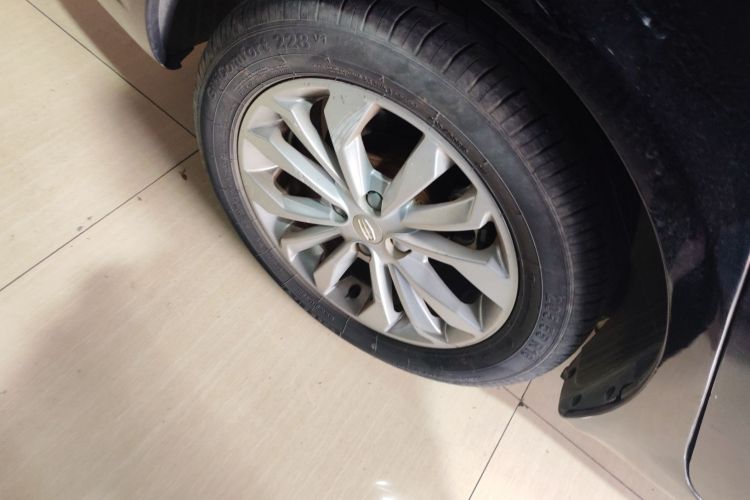 吉利汽车 远景 2016款 1.5L 自动幸福版车身外观6008