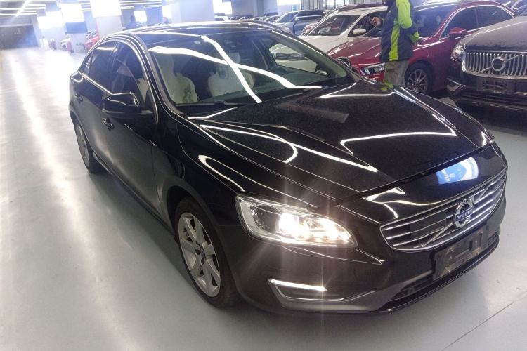 沃尔沃S60 2017款 S60L T5 智驭版车身外观6002