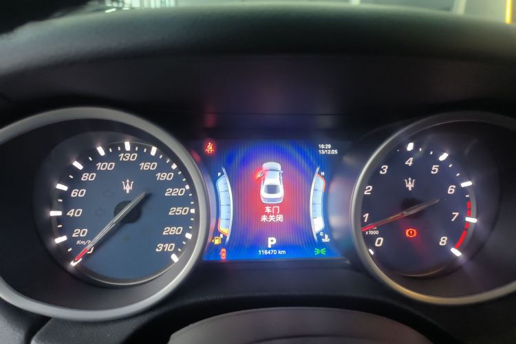 玛莎拉蒂 Ghibli 2014款 3.0T 标准版中控内饰14