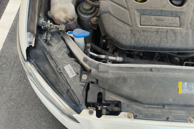 福特 蒙迪欧 2013款 2.0L GTDi200豪华型局部细节9006