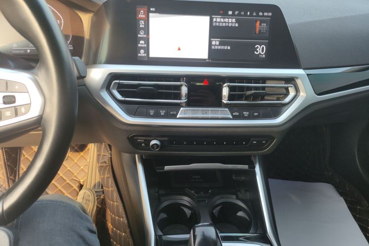 宝马3系 2020款 320Li M运动套装中控内饰16