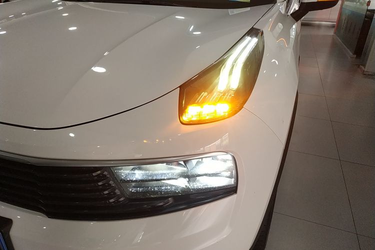 领克01 2019款 2.0T 两驱型Pro版 国V局部细节36