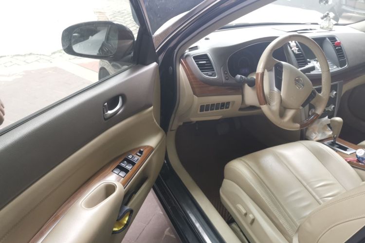 日产 天籁 2011款 公爵 2.5L XV尊雅版中控内饰7003