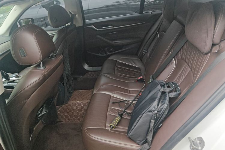 宝马5系 2018款 530Li 领先型 豪华套装中控内饰7004