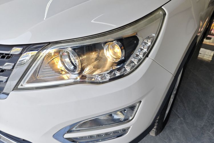 宝骏560 2016款 1.8L iAMT精英型局部细节36