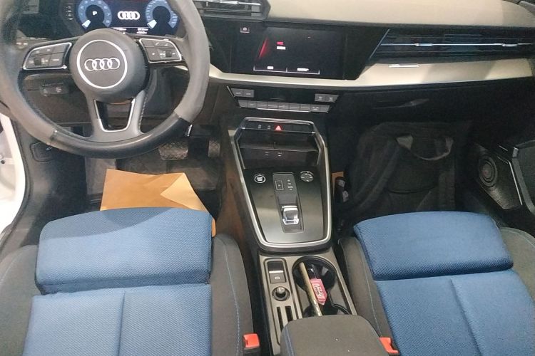 奥迪A3 2023款 Sportback 35 TFSI 进取致雅型中控内饰18