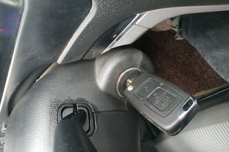 吉利汽车 经典帝豪 2013款 三厢 1.5L 手动进取型中控内饰11