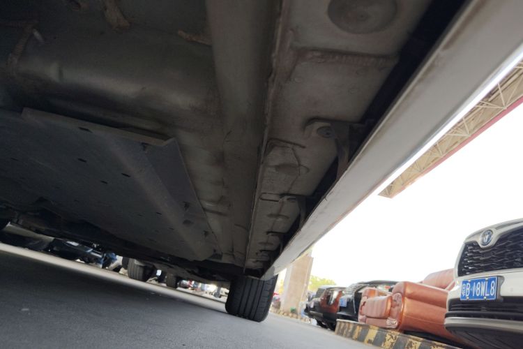 长安 逸动 2023款 畅享版 PLUS 蓝鲸NE 1.4T GDI DCT尊贵版局部细节9001