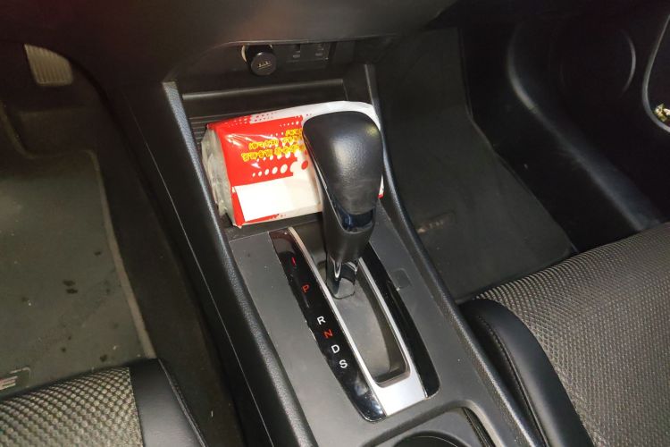 本田 杰德 2017款 1.8L 自动舒适版 5座中控内饰18