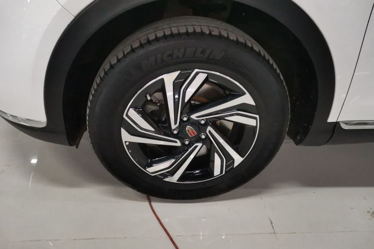 红旗HS5 2022款 改款 2.0T 智联旗享版车身外观35