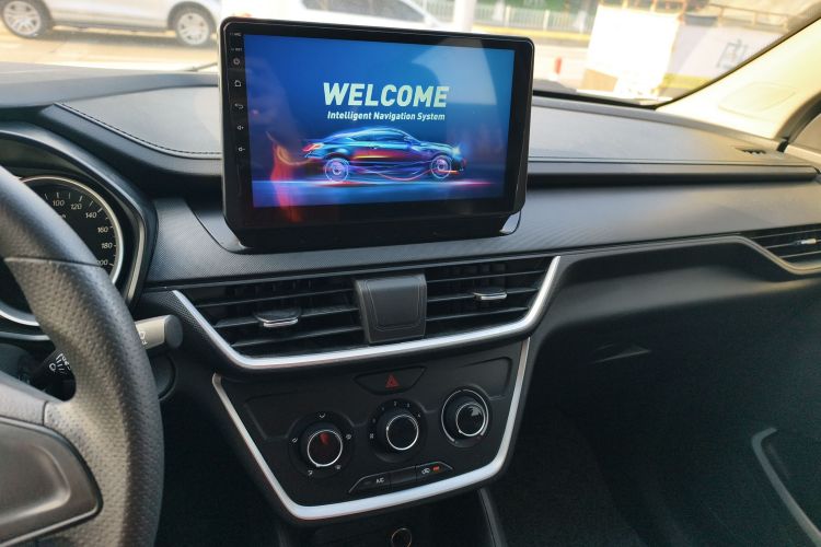 五菱汽车 五菱宏光S3 2019款 1.5L 手动标准型 国VI中控内饰16