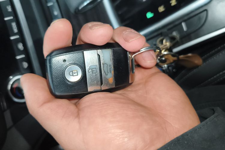 陆风X7 2015款 2.0T 全景尊贵版中控内饰11