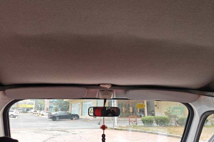 五菱汽车 五菱之光 2015款 1.2L 标准型LSI中控内饰22