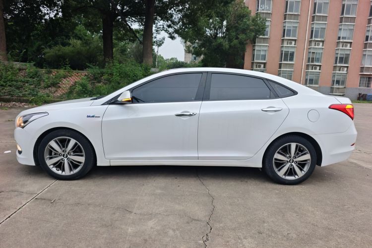 现代 名图 2016款 1.6T 自动旗舰型TOP车身外观4