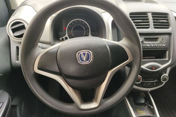 长安欧尚 奔奔E-Star 2021款 国民版 心悦版 磷酸铁锂（31.86kWh）中控内饰13