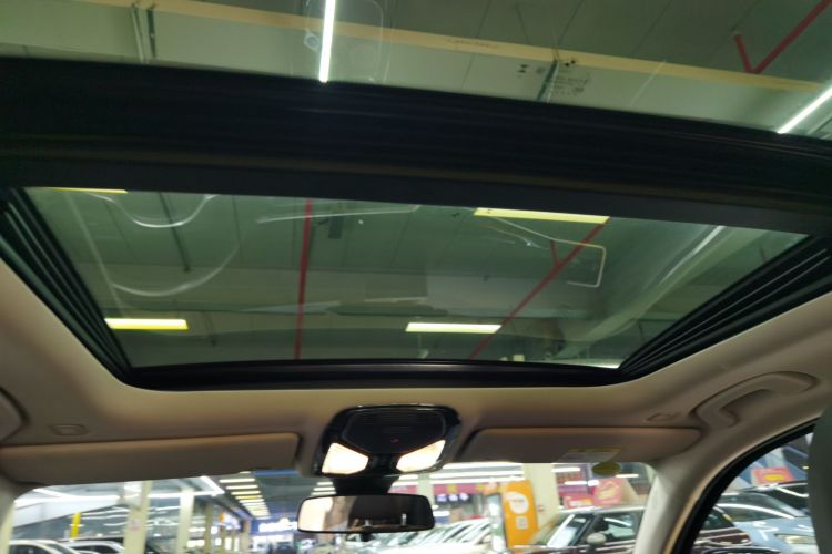 宝马i3 2022款 eDrive 35 L局部细节22