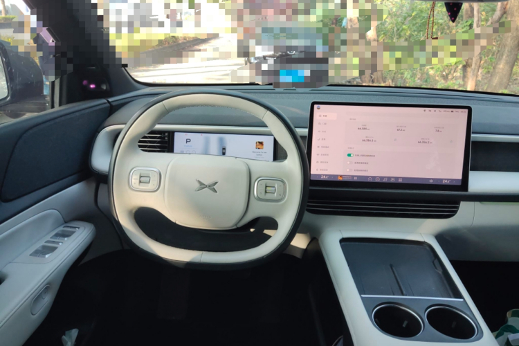 小鹏G6 2023款 580 长续航 Pro中控内饰13