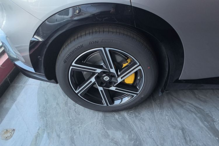 小米汽车 小米YU7 2025款 超长续航后驱版车身外观6008