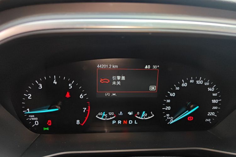 福特 福克斯 2020款 三厢 EcoBoost 180 自动锋耀型中控内饰15