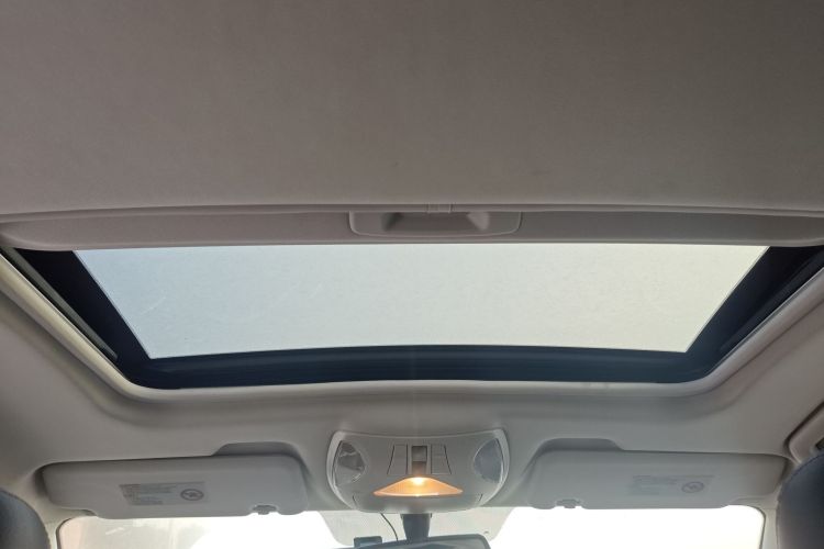 广汽传祺 传祺GS5 Super 2016款 1.8T 自动两驱周年纪念版中控内饰22