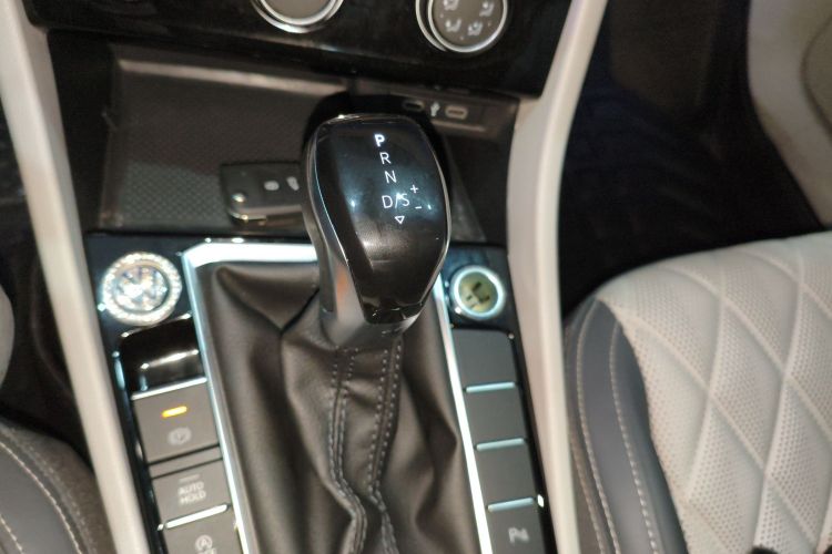 大众 速腾 2023款 300TSI DSG超越版中控内饰18