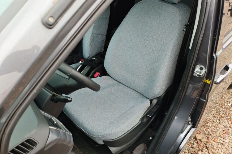 金杯 金海狮 2023款 1.5L 客车工程狮 5/6/7座中控内饰19